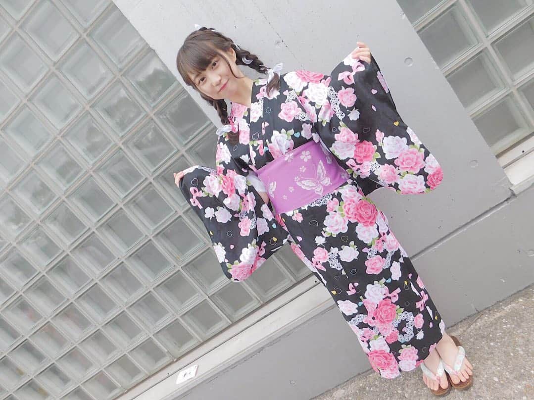 山田杏華のインスタグラム：「﻿ 浴衣👘﻿ ﻿ かれんちゃんがカメラで撮ってくれた☺︎︎♡」