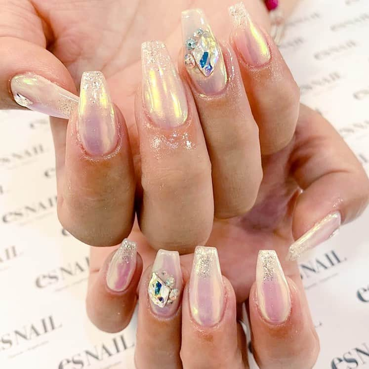 esNAILさんのインスタグラム写真 - (esNAILInstagram)「. #nail#nails#nailart#naildesign#esnail#esnail_shibuya#gelnail#ネイル#エスネイル#ジェルネイル#esネイル#ネイルデザイン#美甲#tokyo#shibuya#newnail#渋谷店#新宿店#吉祥寺店#大宮店#名古屋店#大阪店#福岡店 @esnail_la」8月13日 19時55分 - esnail_japan