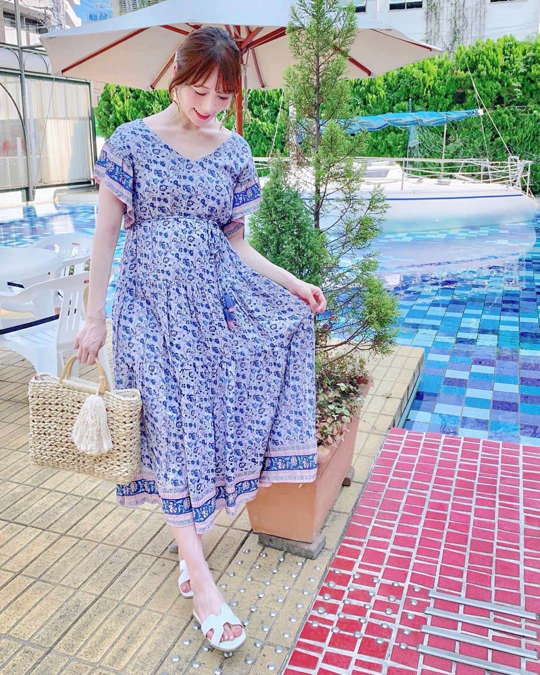 佐藤瀬奈さんのインスタグラム写真 - (佐藤瀬奈Instagram)「先日のコーデの全身👗💓⠀ ⠀ お店で見て一目惚れした @31sonsdemode の ペイズリープリントワンピース🥰⠀ ⠀ ウエストのタッセルリボンと、この絶妙な色合いが ツボなんです❤️⠀ ⠀ インドの吸放湿性に優れた生地だからとっても涼しいの😳💕⠀ ⠀ もう1着同じ生地のワンピース買ったのでそれもまた載せるね☺️ 夏に着る服って本当に素材が大事🥺✨ ・ ・ ・ #コーデ #せぷコーデ #31sonsdemode  #トランテアンソンドゥモード  #zara #titivate #ワンピース #ペイズリー柄  #マタニティコーデ  #piccolocafe」8月13日 20時08分 - senapuu