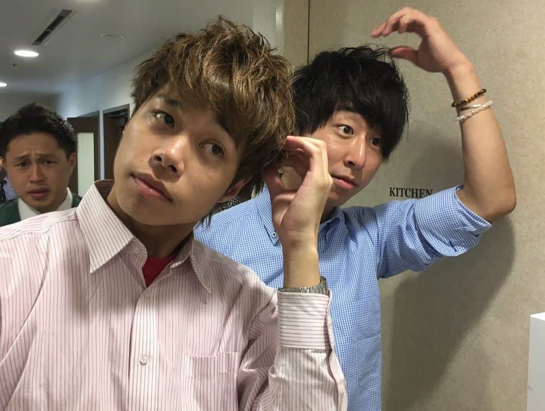 ヨシモト∞ホールさんのインスタグラム写真 - (ヨシモト∞ホールInstagram)「昨日開催されました﻿ Laugh & Peace Music ∞ Fes!! ﻿ 2019 SUMMER🌈🌴﻿ ﻿ ご来場頂いた皆様！ ∞ならではの﻿特別な夏フェス、 お楽しみ頂けましたか？﻿ ﻿ ﻿ おかげさまでイベントは大盛況！﻿ フェスらしく大盛り上がりでした(^○^)﻿ 本日は特典でお出しできなかった﻿ 出演者のオフショットを﻿ ちょっとだけ公開いたします！！﻿ ﻿ 劇場ではゲキアツな公演を﻿ まだまだたくさん予定しております！！﻿ ﻿ 皆さま是非！﻿ ∞ホールで暑さを笑い飛ばしましょう🤪  #mugendaihall #無限大ホール  #mugendaidome #無限大ドーム #渋谷 #よしもと #お笑い #芸人 #お笑いライブ #お笑い芸人 #インディアンス#ラニーノーズ #ヘンダーソン#ラフレクラ#デニス #電氣ブラン#フースーヤ#やわら」8月13日 20時09分 - mugendaihall