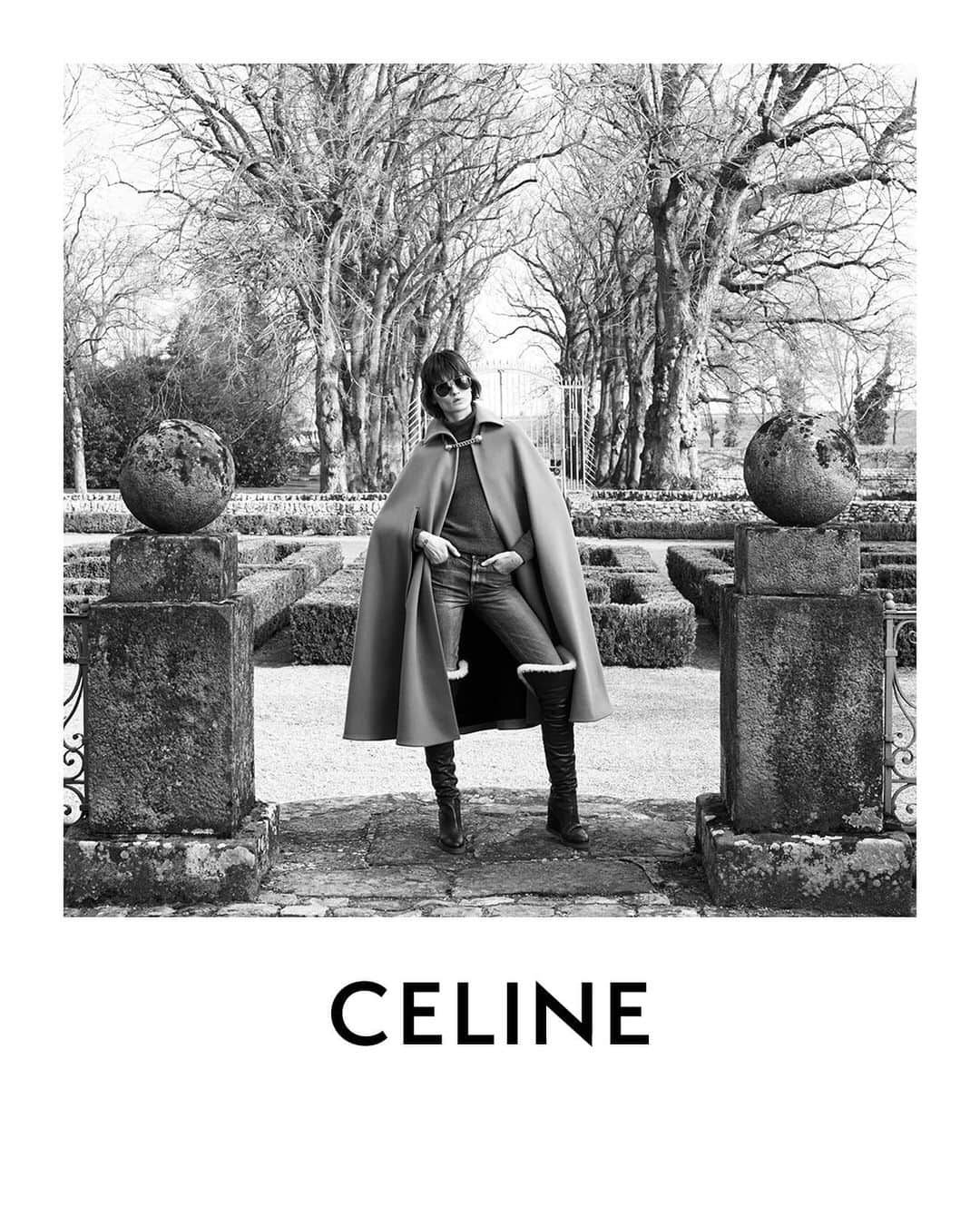 Celineさんのインスタグラム写真 - (CelineInstagram)「THE 16 COLLECTION CELINE WOMEN WINTER 19 LARA PHOTOGRAPHED IN MARCH 2019 ⠀⠀⠀⠀⠀⠀⠀ AVAILABLE IN STORE AND CELINE.COM AUGUST 19TH ⠀⠀⠀⠀⠀⠀ #CELINEBYHEDISLIMANE」8月13日 20時44分 - celine