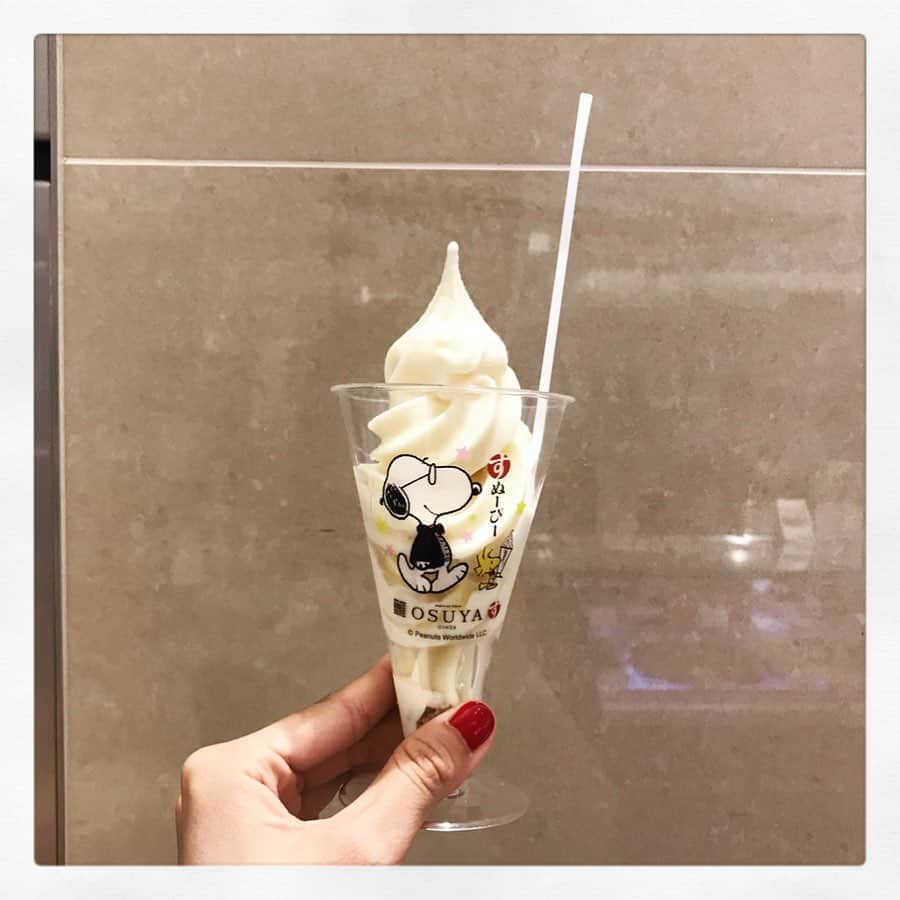 名和風歌さんのインスタグラム写真 - (名和風歌Instagram)「スヌーピーin銀座！ コラボアイス食べてきた🍨💓 お酢屋さんのソフトクリーム、さっぱりしててヨーグルトっぽい味がして美味しかった〜 上からフルーツ味のお酢をかけてもらえるんだけど合う。。白くて見えないけど、マスカットのお酢をかけてもらったよ〜〜ㅤㅤㅤㅤㅤㅤㅤㅤㅤㅤㅤㅤㅤ  #ふうかとあいす #ふうかとぴーなっつ  #酢フトクリーム #お酢アイス  #スヌーピー #スヌーピーin銀座  #スヌーピーin銀座2019 #銀座三越スヌーピー #銀座三越 #スヌーピーコラボ #アイスダグラム」8月13日 20時44分 - fuuka_nw