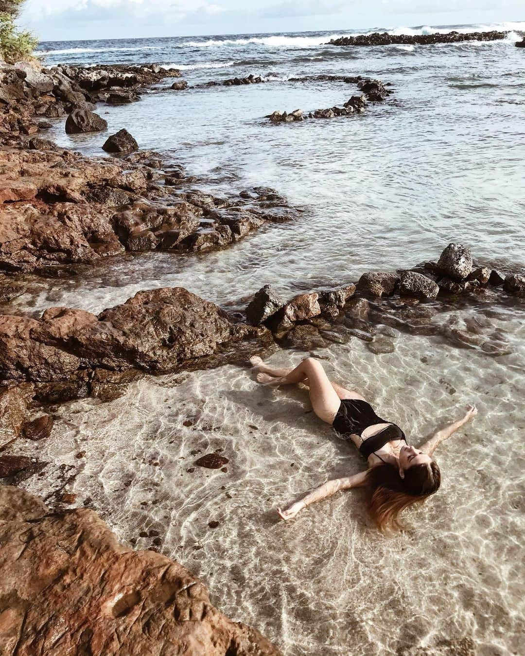 HARUEさんのインスタグラム写真 - (HARUEInstagram)「Tide pools🧜‍♀️💦at Makapu'u . マカプウ岬にあるタイドプール✨✨ . 気持ちよくて ずっと入っていたい。 . ハワイの海に浸って心も体も浄化された気分✨✨ . #hawaii #makapuu #tidepools #ハワイ」8月13日 20時54分 - harue0104