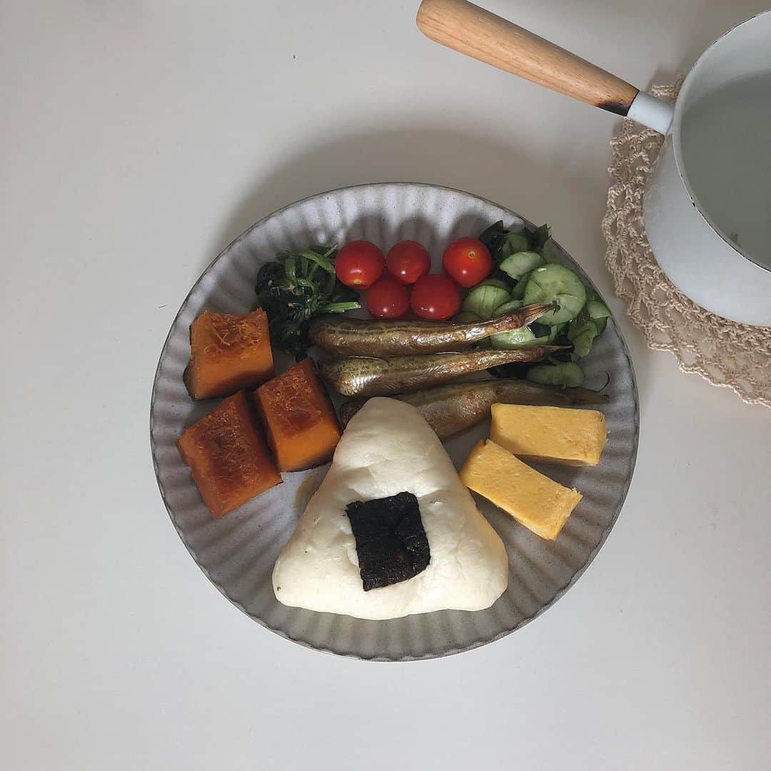 大上陽奈子さんのインスタグラム写真 - (大上陽奈子Instagram)「おにぎりパン！🍙おもちゃみたい😃😃」8月13日 21時04分 - passcode_hina