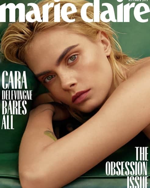 カーラ・デルヴィーニュのインスタグラム：「Baring it all. @marieclairemag」