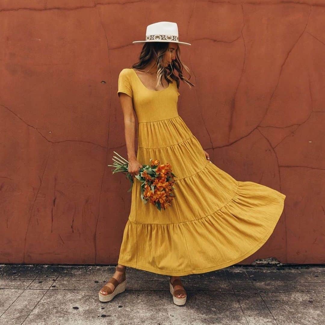 Anthropologieさんのインスタグラム写真 - (AnthropologieInstagram)「Fall shades up ahead 🌻 Photo via @chelsea_owens (link in profile to shop)」8月13日 21時02分 - anthropologie