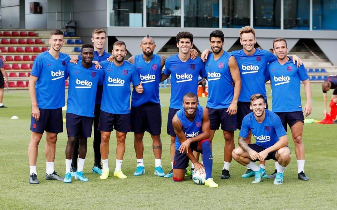 イヴァン・ラキティッチさんのインスタグラム写真 - (イヴァン・ラキティッチInstagram)「De vuelta en barcelona, con el equipo ganador 😁🔝💪 #forçabarça #trabajo #confianza」8月13日 21時12分 - ivanrakitic