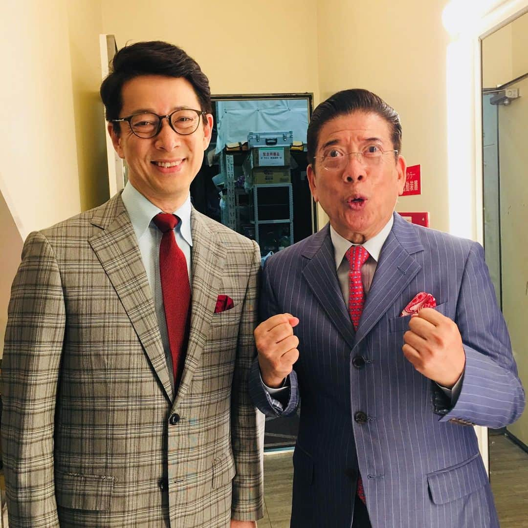 西川忠志さんのインスタグラム写真 - (西川忠志Instagram)「同出番。  本日8月13日から1週間！ なんばグランド花月に親子で出番を頂戴致しております。 父は本日初日でございました。 一人で漫談をさせて頂いております。  そして吉本新喜劇は本日無事に 川畑座長週の千穐楽を迎えさせて頂きました。 これもご来場頂きましたお客様のおかげ様と 心より感謝を申し上げます。  尚、川畑座長週の今回の作品は 毎日放送にて9月7日土曜日 お昼12時54分からの放送予定でございます。 またテレビでもご覧頂けます様 皆様どうぞ宜しくお願いを申し上げます。  そして明日！8月14日からは清水けんじリーダー週の開幕です！ 私も出演させて頂きます。 今夜はお稽古！ 明日からも皆様方のご来場を心より お待ち申し上げております。  #西川きよし #73歳 #西川忠志 #51歳 #親子 #なんばグランド花月  #漫談 #吉本新喜劇 #よしもと新喜劇 #川畑座長週  #清水けんじリーダー週 #お盆 #夏休み #清水けんじ #辻本茂雄 #末成由美 #山田花子 #安尾信乃助 #高橋靖子 #帯谷孝史  #森田展義 #レイチェル #小西武蔵 #けんたくん #鮫島幸恵  #川筋ライラ #石井萌々花 #松浦景子 #高関優」8月13日 21時21分 - nishikawa_tada