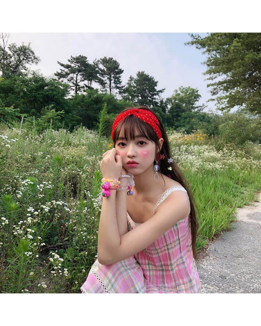 OH MY GIRLさんのインスタグラム写真 - (OH MY GIRLInstagram)「🍒 포인트 하튜❤️ ⠀ #오마이걸 #OHMYGIRL #유아 #BUNGEE #번지」8月13日 21時21分 - wm_ohmygirl