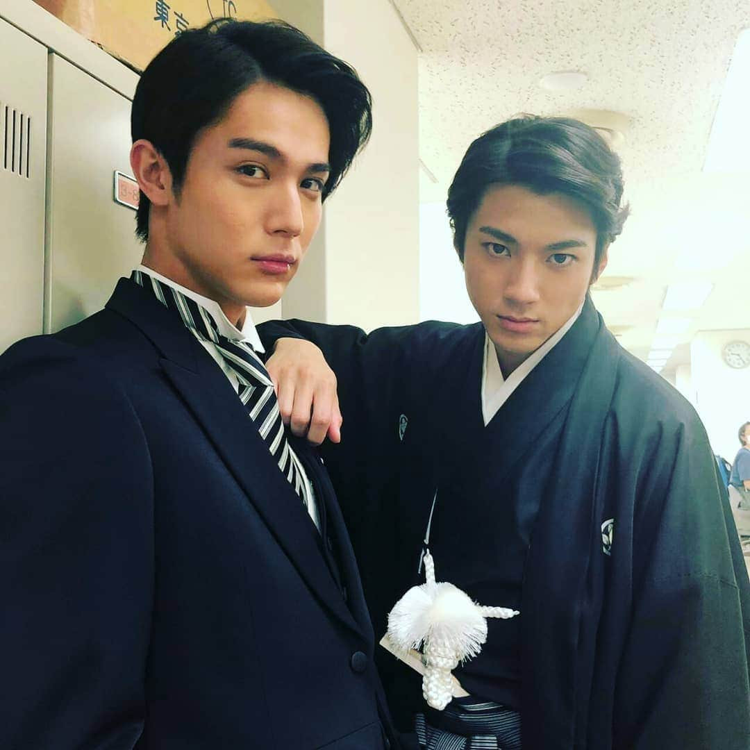 山田裕貴さんのインスタグラム写真 - (山田裕貴Instagram)「『 #なつぞら 』 #新郎ショット  #坂場一久 #一久さん  #小畑雪次郎 #雪次郎  #中川大志 #山田裕貴  ２枚目の写真 #カッコつけたらぶれました  ぼくは二枚目になれなかった(笑)。 だじゃれ。」8月13日 21時13分 - 00_yuki_y