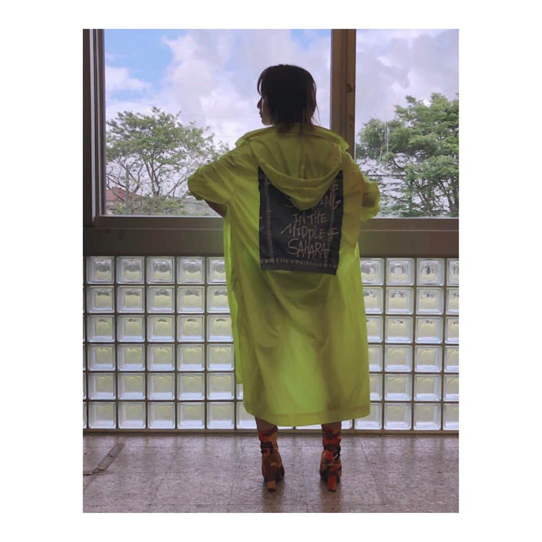 May’nさんのインスタグラム写真 - (May’nInstagram)「「YELL!!」のアー写衣装っ。  部長感(￣▽￣) #yell #mayn #fashion」8月13日 21時23分 - mayn1021