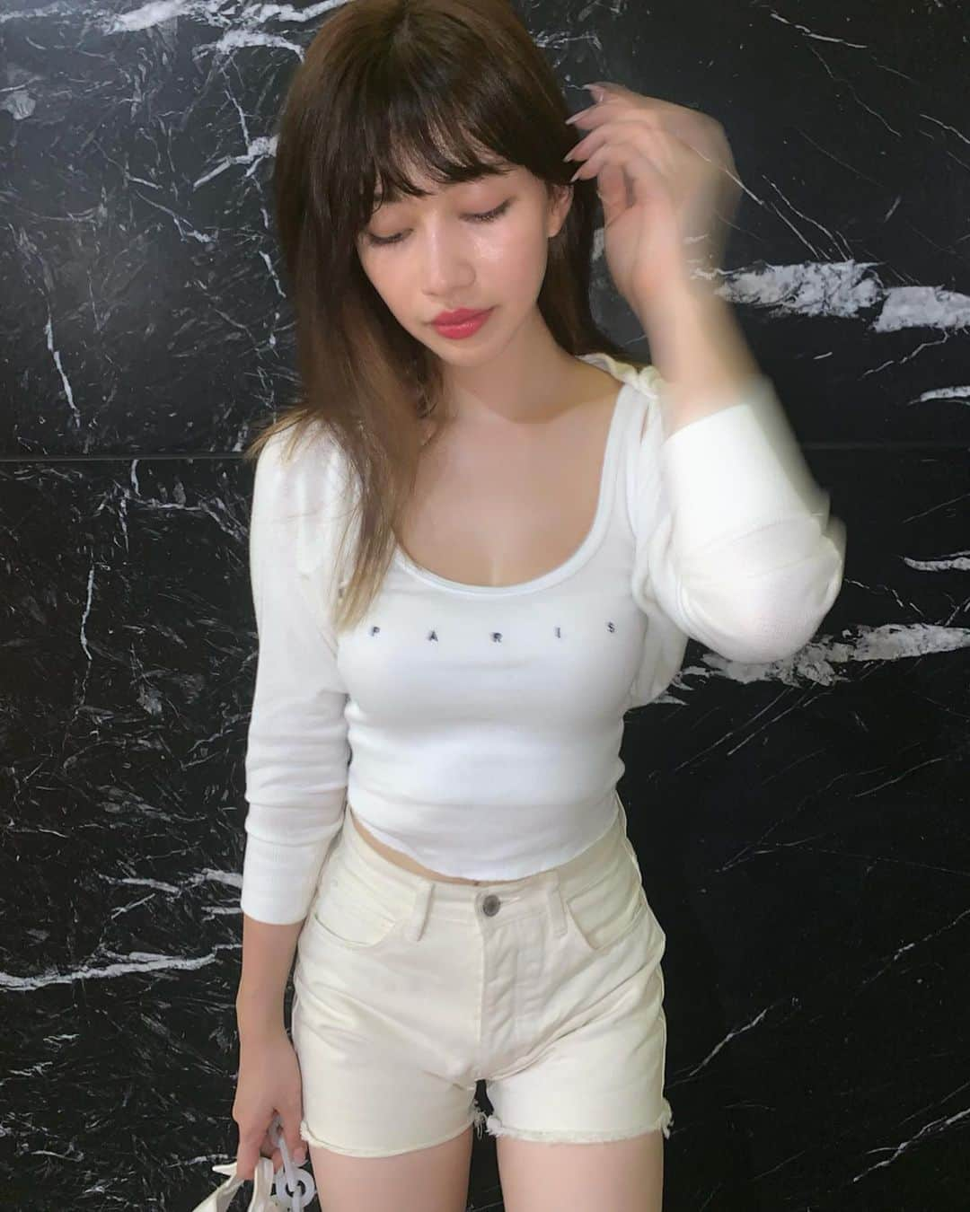 山本ソニアさんのインスタグラム写真 - (山本ソニアInstagram)「白が気分♡  #ootd#white#fashion#model #ソニアファッション」8月13日 21時23分 - soniann0505