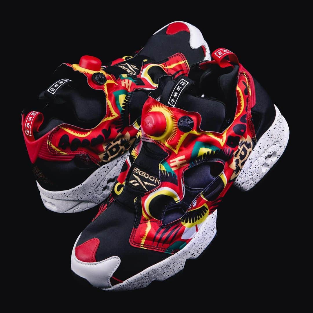 Sneaker Newsさんのインスタグラム写真 - (Sneaker NewsInstagram)「Beijing based graffiti collective 400ml bring their rebellious spirit the the Reebok 3AM series with this "BeiJing: Rebels Paper Tiger" Pump Fury. 📲 Hit the link in the bio for a detailed look.」8月13日 21時25分 - sneakernews