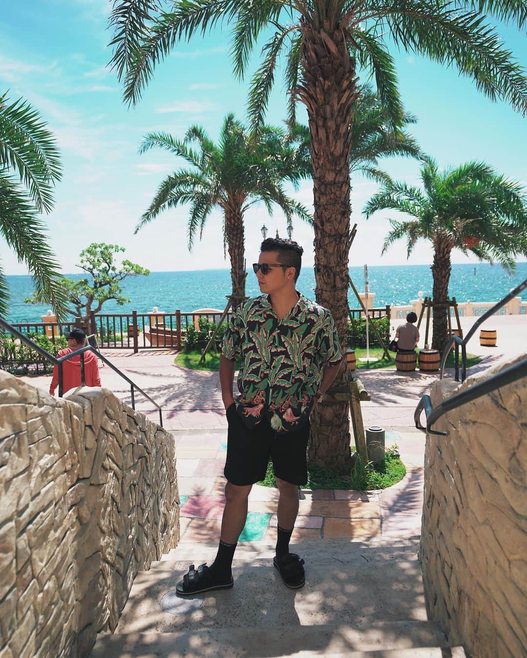 のインスタグラム：「沖縄の動画今日で最後なのでYouTube見てね🌺🌴 . #0813」