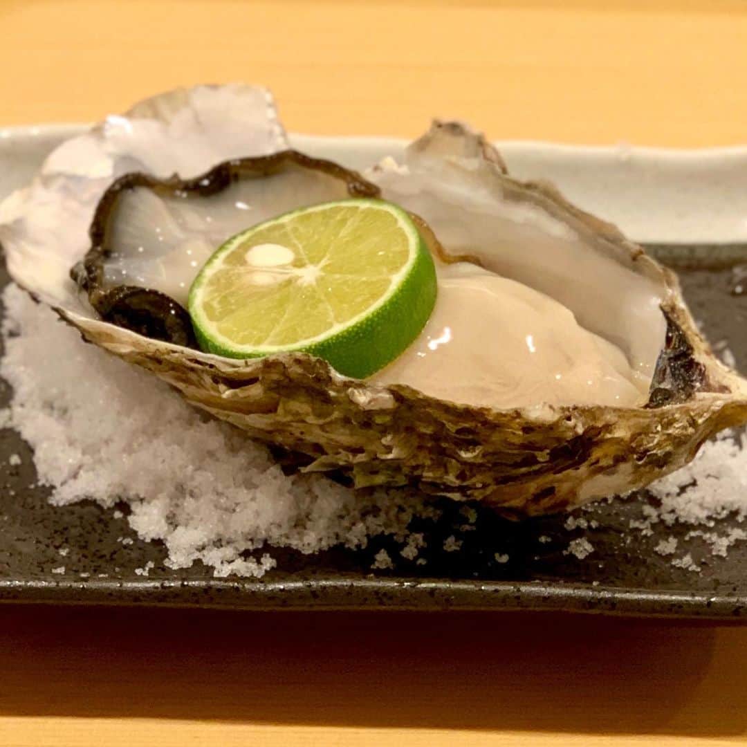 松尾貴史さんのインスタグラム写真 - (松尾貴史Instagram)「一人で食事をするのは寂しいので、 少し贅沢を。」8月13日 21時55分 - kitsch.matsuo