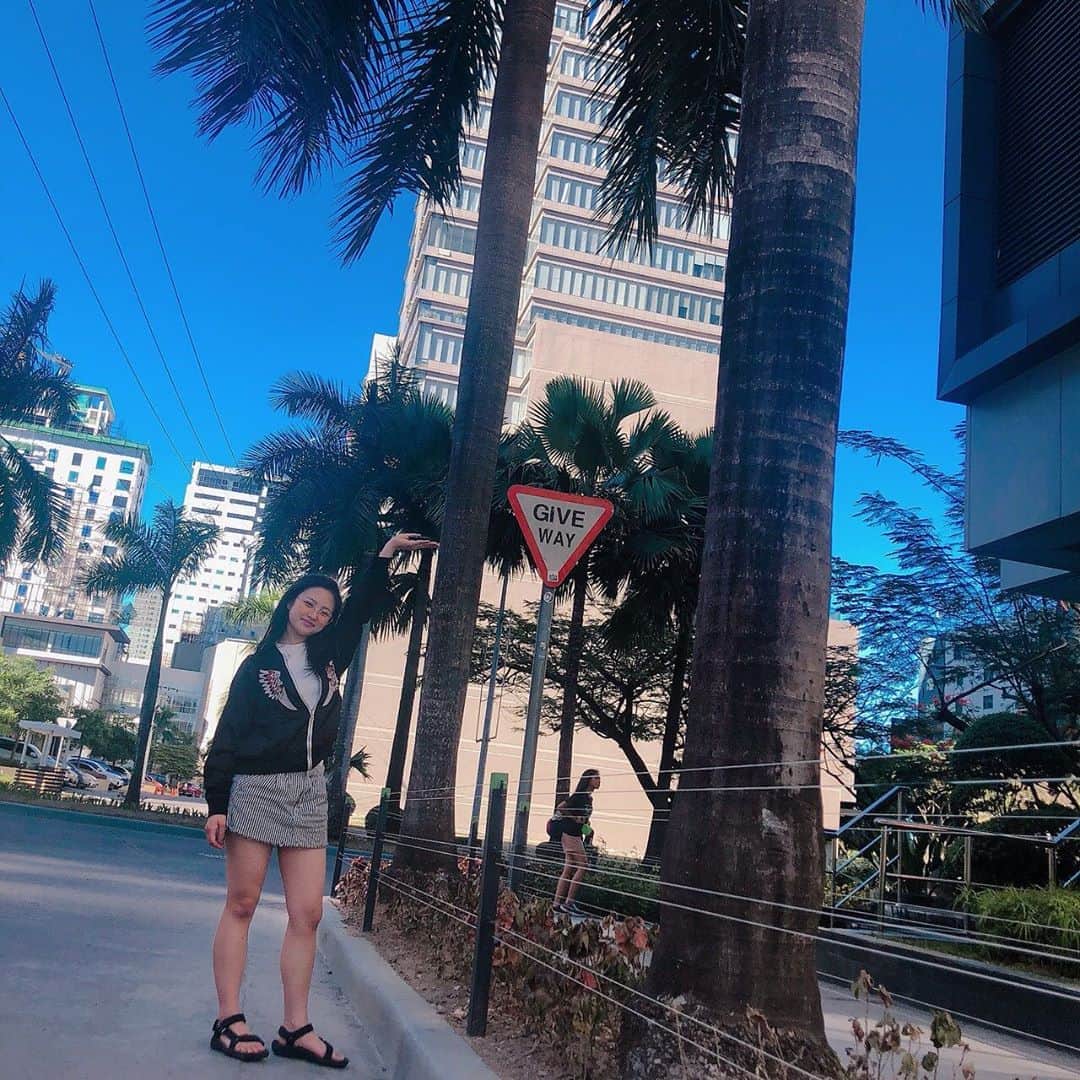 石井美音奈のインスタグラム：「フィリピンの街並み🇵🇭 #philippines #cebu #留学 #留学生活」