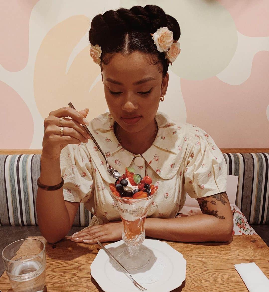ティファニー・キャデラックのインスタグラム：「🍓」