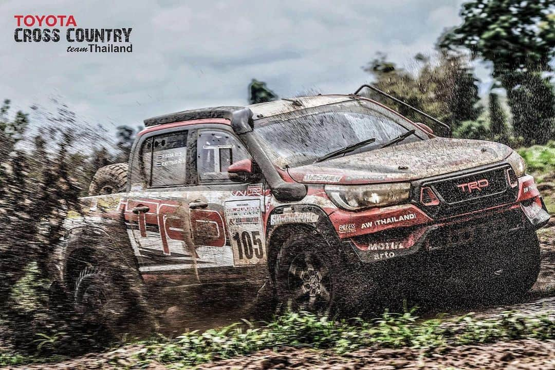 Toyota team thailandさんのインスタグラム写真 - (Toyota team thailandInstagram)「TOYOTA Cross Country team Thailand  วันนี้แข่ง SS3 ระยะทาง 170 กม. รถทั้งสองคันทำเวลาได้ดี โดย Car No.105 มานะทำเวลาเร็วที่สุดเป็นอันดับ 1 ส่วน Car No.111 จรัสทำเวลามาเป็นอันดับ 4 โดยเวลารวมทั้งหมด Car No.105 อยู่อันดับที่ 3 และ Car No.111 อยู่อันดับที่ 4 ครับผม เป็นกำลังใจให้ TOYOTA Cross Country team Thailand x Hilux Revo 2 คัน ลงแข่งแรลลี่รายการใหญ่ Asia Cross Country Rally 2019 เส้นทางไทย-พม่า กว่า 2,300 กม. (พัทยา-นครนายก-กำแพงเพชร-แม่สอด-พะอาน-เนปิดอว์) วันที่ 10-16 สิงหาคมนี้ Car No.105: มานะ พรศิริเชิด // กิตติศักดิ์ กลิ่นจันทร์ Car No.111: จรัส แจ้งกมลกุลชัย // ชูพงศ์ ไชยวรรณ โดยมีรถเข้าร่วมรายการทั้งหมด 34 คัน จากทีมแข่ง 8 สัญชาติ #อยากเห็นคนไทยหัวใจมอเตอร์สปอร์ต #TeamWork #TOYOTAteamThailand #CheerThai #ThaiPride #ไม่เชียร์ไทยแล้วจะเชียร์ใคร #แข่งรถ #นักแข่ง #ทีมคนไทย #Car #RaceCar #Racing #Revo #CrossCountry #Rally」8月13日 22時22分 - toyotagazooracingteamthailand