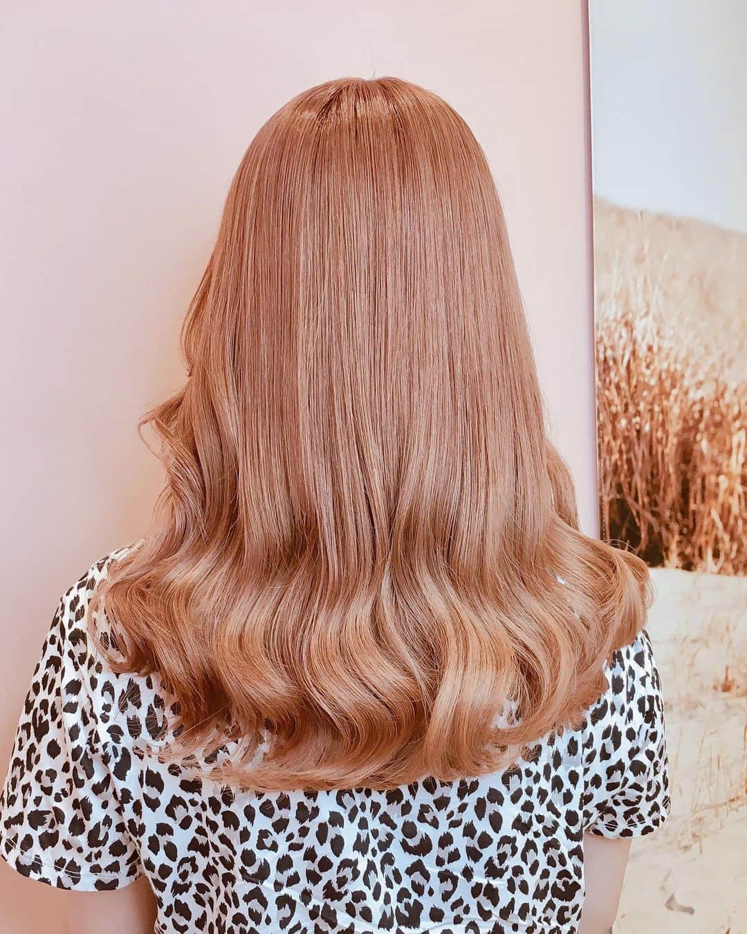 原涼香のインスタグラム：「Orange beige 🍊🍊 ブリーチしております~ 夏の人気コリアンカラー( ◠‿◠ )」