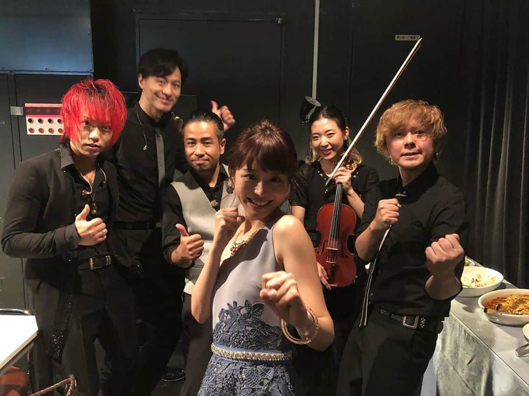 平野綾さんのインスタグラム写真 - (平野綾Instagram)「AYA HIRANO﻿ 1st Musical Concert 2019﻿ 〜Starry✴︎Night〜﻿ ﻿ billboard Osaka﻿ ﻿ ﻿ 2日で4公演やって、音がどんどん深みを増しています！﻿ みんな本気で楽しんでくれているから心底幸せです。﻿ ﻿ LIVEが久しぶりでこの数年自分のチームで動くことがなかったので、﻿ 改めて有り難いし大切にしていきたいと思います。﻿ ﻿ ﻿ 次がラストの名古屋Blue Note‼︎﻿ 生まれ故郷の名古屋も皆さんに楽しんでいただけますように✨﻿ ﻿ まだまだチケットありますので、ご検討中の方は是非！﻿ ﻿ ﻿ ﻿ #ayahirano1stmusicalconcert2019starrynight #starrynight﻿ #ayahirano #平野綾」8月13日 22時32分 - a_ya.hirano