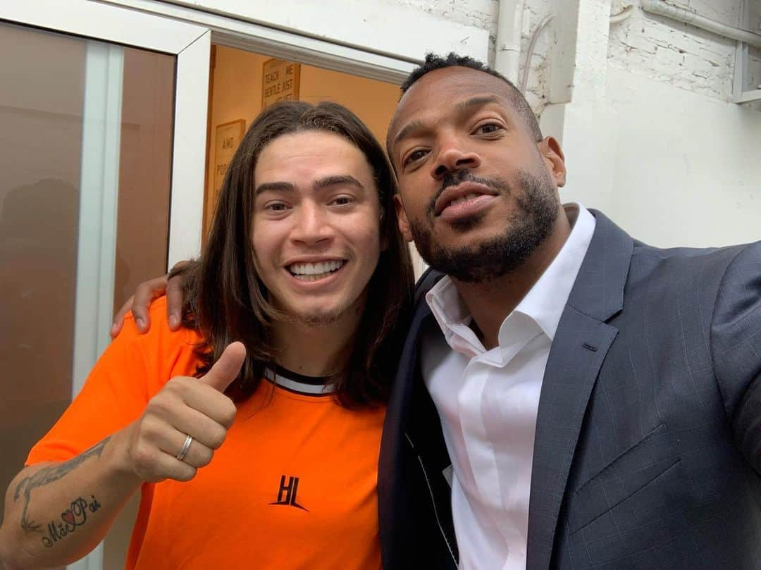 マーロン・ウェイアンズさんのインスタグラム写真 - (マーロン・ウェイアンズInstagram)「Had a great time filming with one of funniest in #brazil @whinderssonnunes a great person. Thank you for welcoming me into your home amigo! Be sure to watch his new special on @Netflix #Adultos 🇧🇷」8月14日 9時45分 - marlonwayans