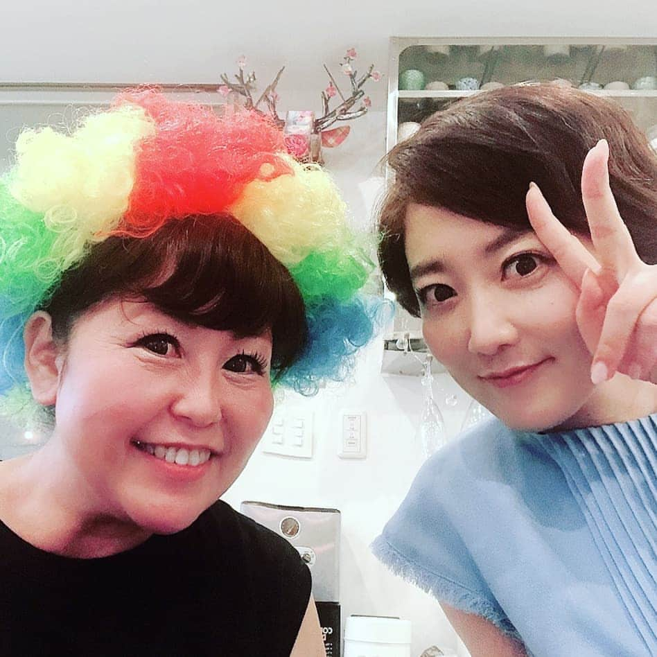 池尻和佳子さんのインスタグラム写真 - (池尻和佳子Instagram)「夏休みも、素敵ファミリーと一緒に 過ごせて幸せです😌  愛情をいっぱい感じるお盆です。  皆さん、台風10号には十分ご注意くださいm(._.)m  #夏休み #誕生日#食神 #宴#息子 くん #優しい#すっかり #大人#頑張ってます #17歳#しっかりしてます #嬉しくて#お酒#ガブガブ #料理#天才#天厨#感動 #美味しい#三溝清美先生  #幸せ#ファミリー#お盆」8月14日 8時40分 - wakako_ikejiri_rkb