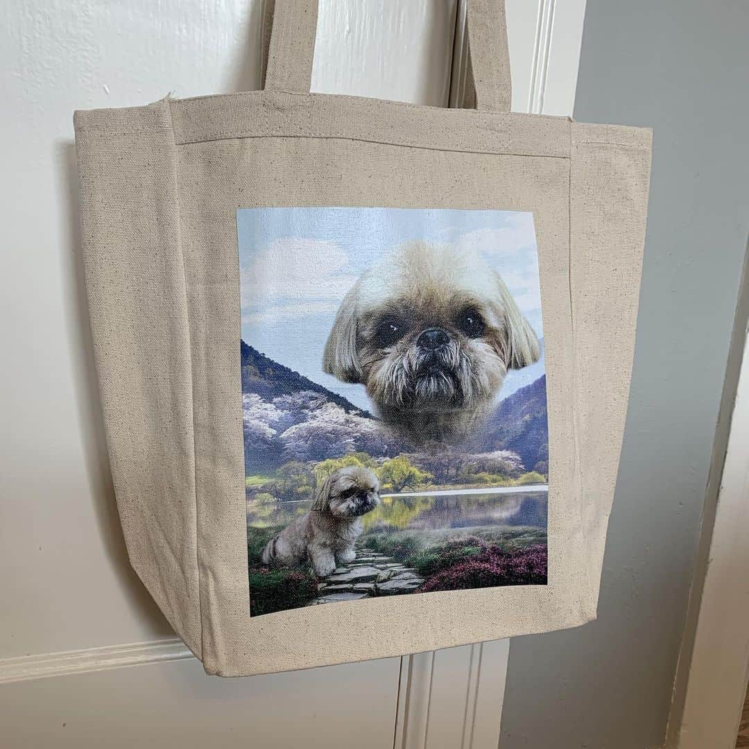Dougie the Shih Tzuさんのインスタグラム写真 - (Dougie the Shih TzuInstagram)「Found a few extra tote bags for the super Dougie fan.  Link in bio or go to www.dailydougie.com. (Image created by @wildmasterpieces)」8月14日 9時14分 - dailydougie