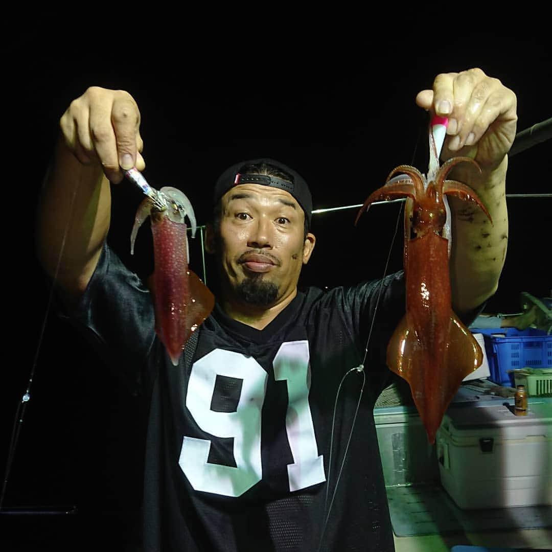 武蔵さんのインスタグラム写真 - (武蔵Instagram)「アカイカ釣れました！  #武蔵 #釣り #イカ #アカイカ #squid #fishing  #nofishingnolife」8月14日 9時21分 - musashi_k1karate