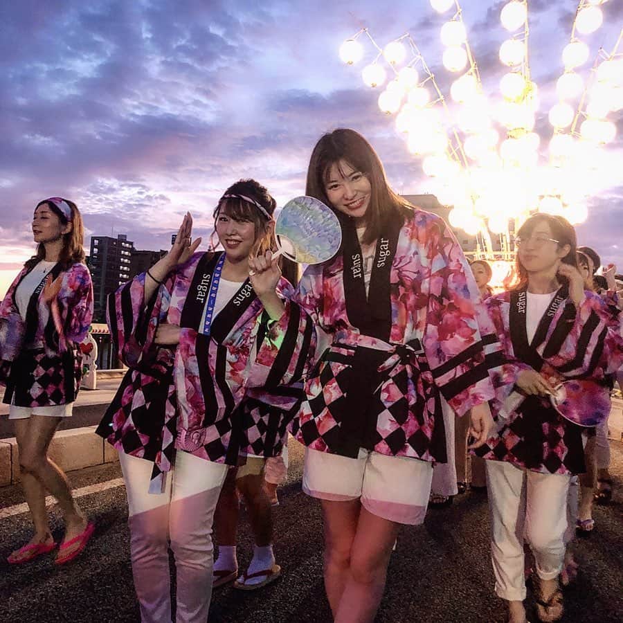 清水彩子さんのインスタグラム写真 - (清水彩子Instagram)「会社の皆と新潟で民謡流し🏮 お祭は観るより参加する方が楽しい❤️ #新潟#新潟祭 #民謡流し #地域に根ざし #地域と共に #成長していける企業を目指します🌟 #新潟さんぽ🌸」8月14日 0時45分 - ayakosugar