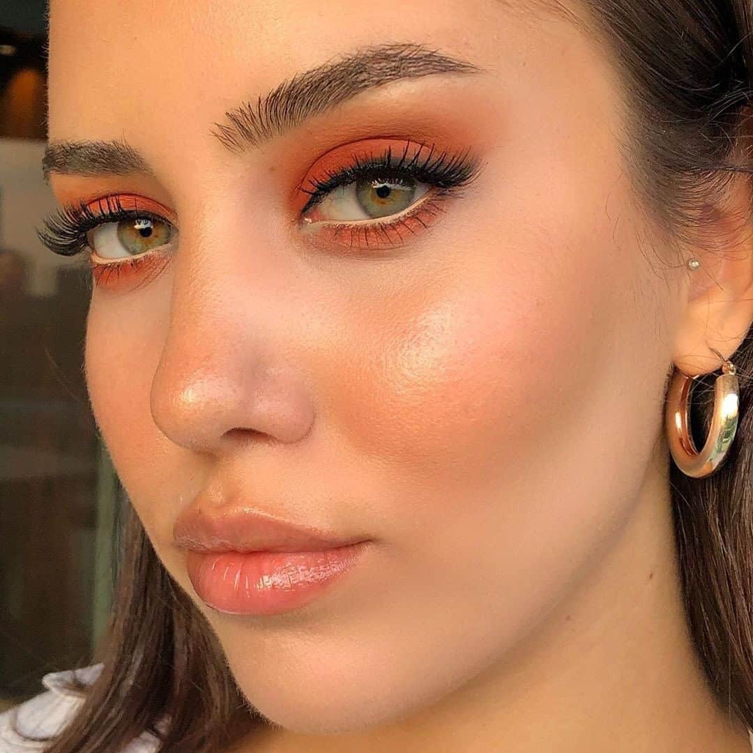 M•A•C Cosmetics Franceさんのインスタグラム写真 - (M•A•C Cosmetics FranceInstagram)「M·A·C - SUMMER MAKEUP 🏖️ On est fan de ce makeup lumineux aux tons chauds réalisé avec la palette pour les yeux Rose Gilded comprenant 10 fards à paupières 😉 Découvrez la palette en exclusivité sur notre site et très vite en boutiques 😜 Commentez 😍 si vous aussi vous aimez ce makeup !  Crédit photo : @huseyinkaygsuz @maccosmeticsturkiye #maccosmetics #maccosmeticsfrance #macmakeup #maclove」8月14日 1時00分 - maccosmeticsfrance