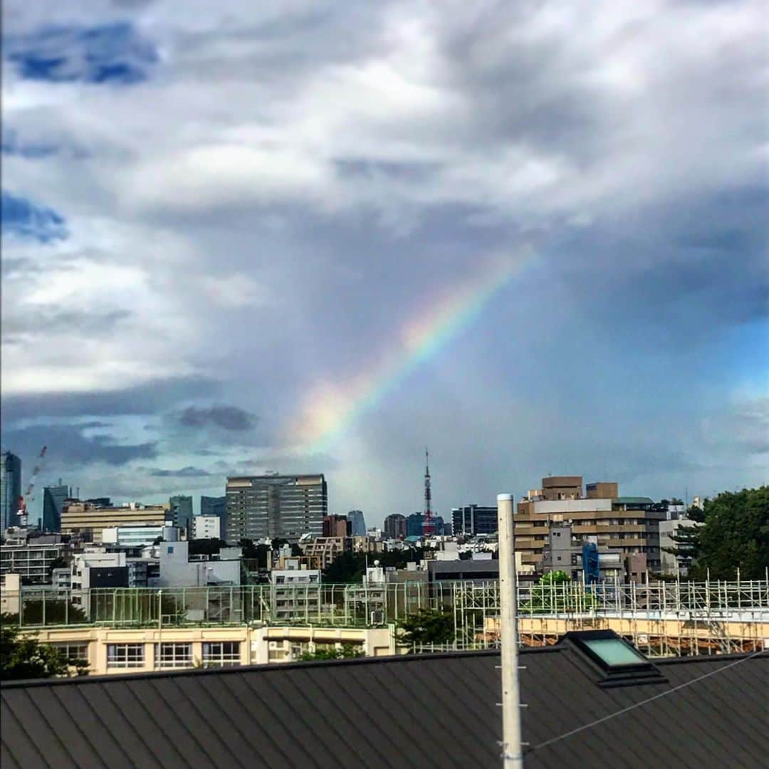 ファーストサマーウイカさんのインスタグラム写真 - (ファーストサマーウイカInstagram)「今日、虹が見えたんだよね」8月14日 1時00分 - f_s_uika