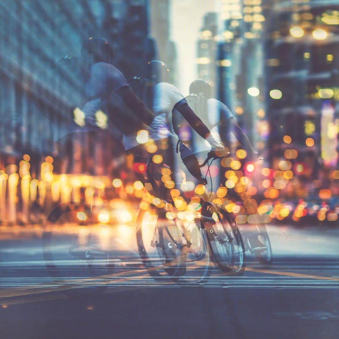 Holly Sissonのインスタグラム：「Chaos  #toronto #bokeh ~ Canon 1D X MkII + 85 f1.2L II @ f1.2 (See my bio for full camera equipment information plus info on how I process my images. 😊)」