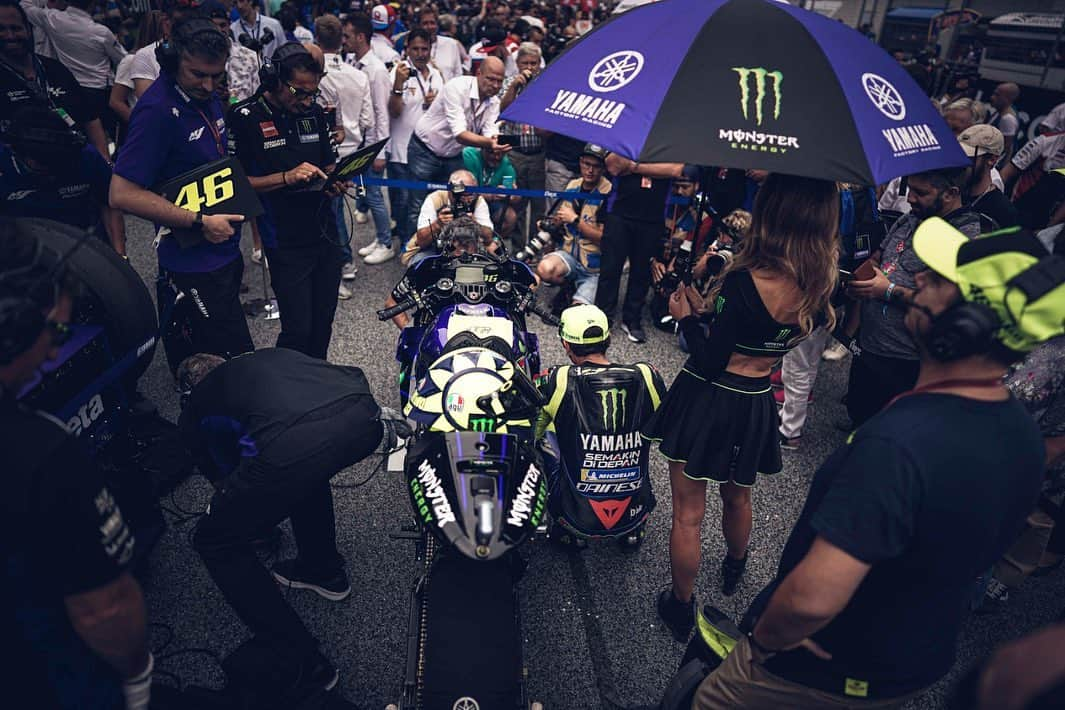 バレンティーノ・ロッシさんのインスタグラム写真 - (バレンティーノ・ロッシInstagram)「Red Bull Ring,Austria  Sunday,MotoGP Race 📸 @gigisoldano @falex79 @jesusrobledo」8月14日 1時16分 - valeyellow46