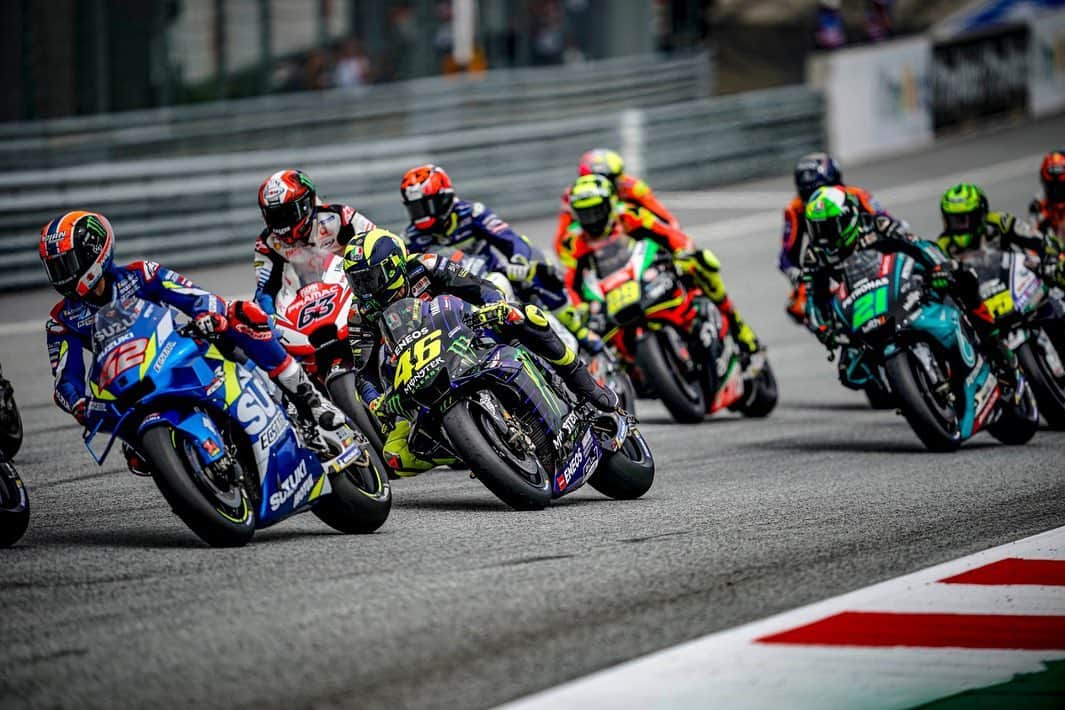 バレンティーノ・ロッシさんのインスタグラム写真 - (バレンティーノ・ロッシInstagram)「Red Bull Ring,Austria  Sunday,MotoGP Race 📸 @gigisoldano @falex79 @jesusrobledo」8月14日 1時16分 - valeyellow46