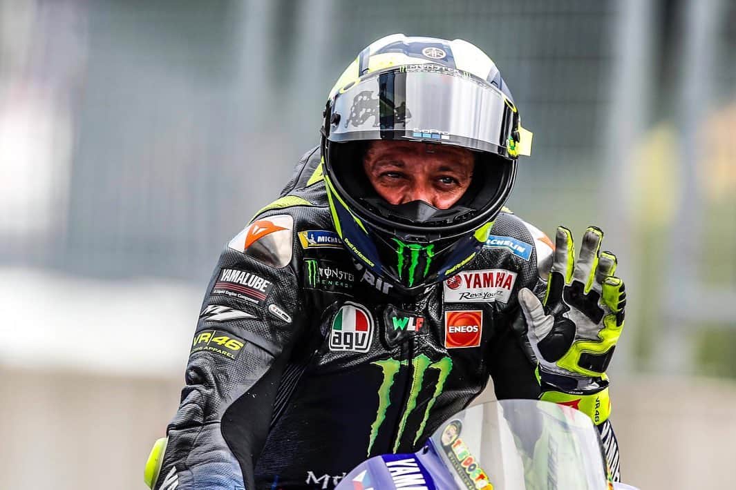 バレンティーノ・ロッシのインスタグラム：「Red Bull Ring,Austria  Sunday,MotoGP Race 📸 @gigisoldano @falex79 @jesusrobledo」