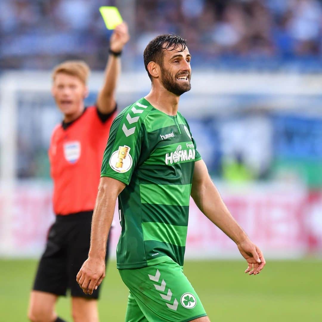 のインスタグラム：「Ref. ngjyra ime eshte me e mirë ☘️#green #nofoul #kleeblattfürth #sabr #pakistan #rrushi #zucchini #panathinaikos #kastravec #hope #fuerth #peace #takeiteasy #instahope #instagoods #instalove」