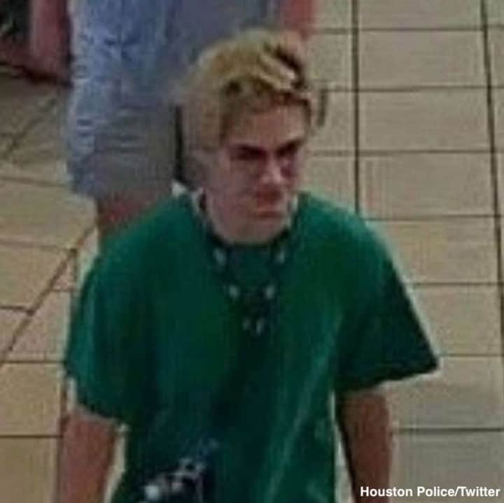 ABC Newsさんのインスタグラム写真 - (ABC NewsInstagram)「Houston police release image of suspect they say caused a stampede at a Houston-area mall when he jumped onto a table in the food court and declared he was going to kill himself. #houston #police #mall #stampede #wanted」8月14日 1時59分 - abcnews