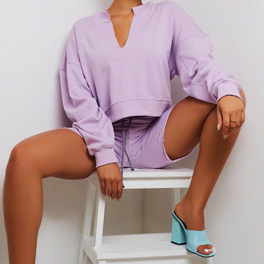 Public Desireさんのインスタグラム写真 - (Public DesireInstagram)「𝑪𝑨𝑵𝑵𝑶𝑻 get over this full co-ord being under £20 👀💸 𝑻𝑶𝑷: LISSY RODDY x PD Turnt Lilac Notch Front Crop Sweatshirt NOW £7.49 𝑺𝑯𝑶𝑹𝑻𝑺: LISSY RODDY x PD Squad Lilac Tie Front Sweat Short NOW £9.99 𝑺𝑯𝑶𝑬𝑺: PIXEL £29.99 #lookofthebae #pdbae Tap to shop ☝  Gal did you know our Lissy Roddy Collection is 𝑨𝑳𝑳 half price rn? 👀💸」8月14日 2時04分 - publicdesire
