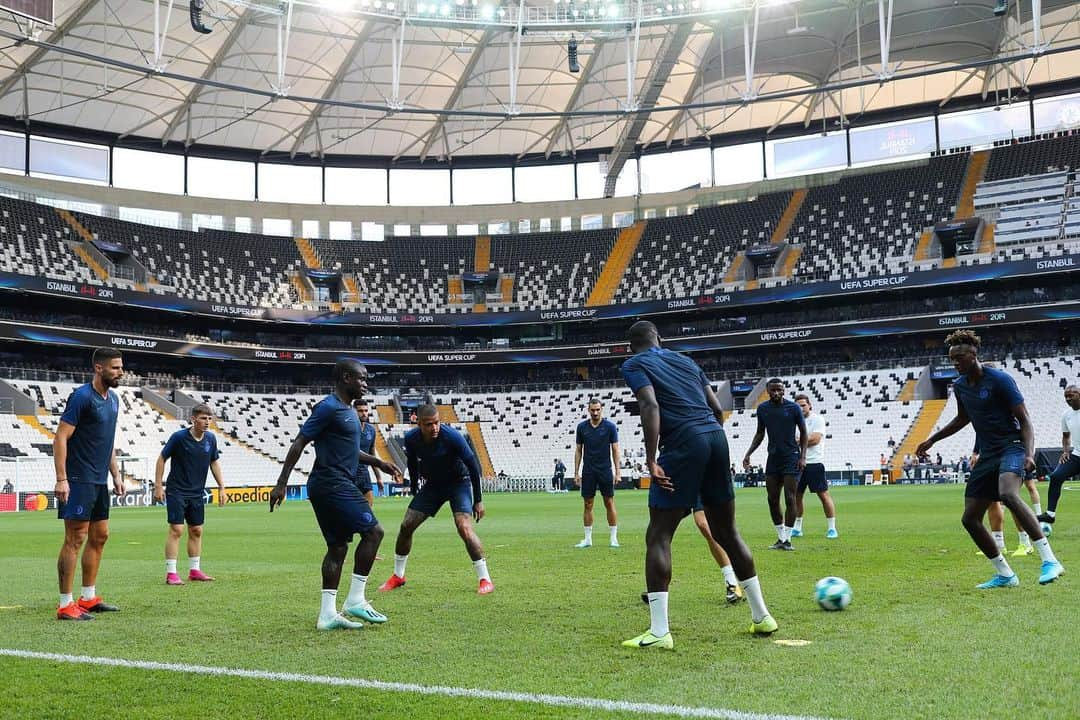 チェルシーFCさんのインスタグラム写真 - (チェルシーFCInstagram)「Training at Vodafone Park! 📍⚽️ #SuperCup #CFC #Chelsea」8月14日 2時11分 - chelseafc