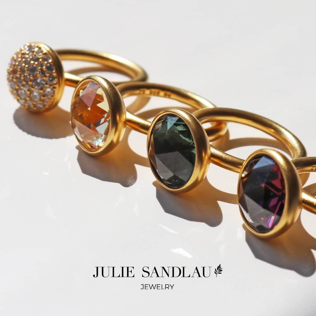 ジュリーサンドラゥさんのインスタグラム写真 - (ジュリーサンドラゥInstagram)「AW19 news. Cocktail and MULTIPAVÉ rings.  Which color is your favorite?😍 ⠀⠀⠀⠀⠀⠀⠀⠀⠀ ⠀⠀⠀⠀⠀⠀⠀⠀⠀ ⠀⠀⠀⠀⠀⠀⠀⠀⠀ #jewelry #earring #earrings #earcrawlers #hoops #earstud #earstuds #bracelet #bracelets #ring #rings #pendant #pendants #necklace #necklaces #new #collection #newin #authumn #winter #juliesandlau #juliesandlaujewelry #jewellery #zirconia #crystal #gold #silver」8月14日 2時14分 - juliesandlau