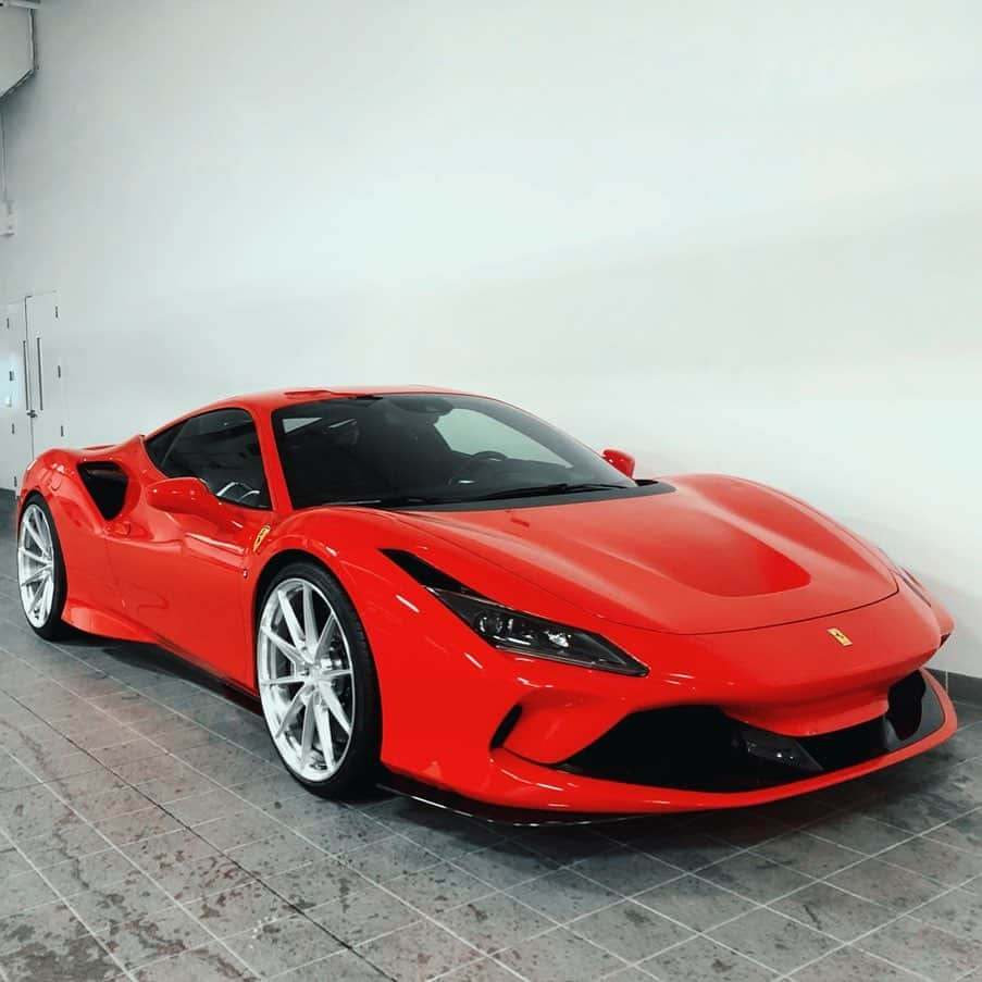 CARLiFESTYLEさんのインスタグラム写真 - (CARLiFESTYLEInstagram)「Worlds first 2020 Ferrari F8 Tributo on @anrkywheels. What do you think? #carlifestyle #F8 #Tributo」8月14日 2時36分 - carlifestyle