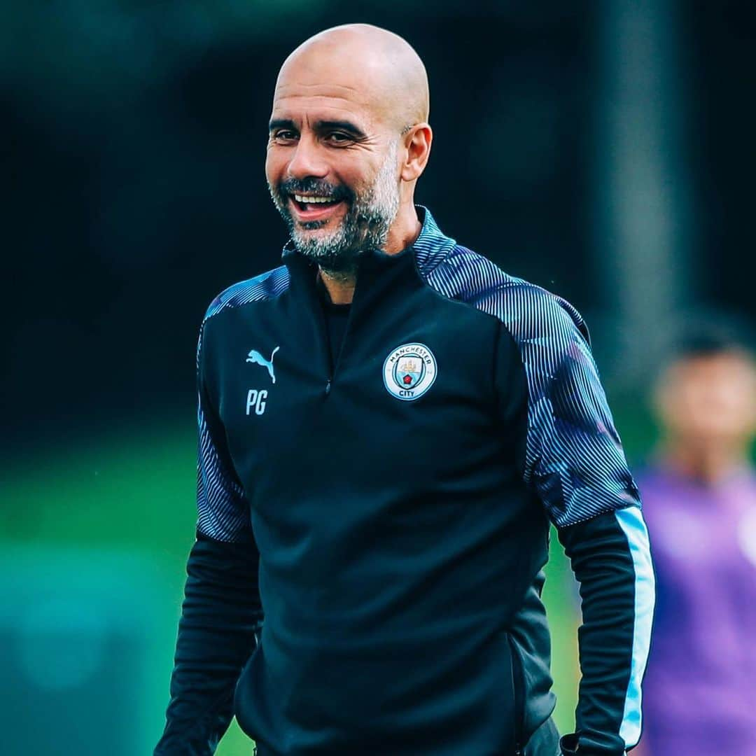 マンチェスター・シティFCさんのインスタグラム写真 - (マンチェスター・シティFCInstagram)「All-weather training! ☀️ ☔️ . #mancity」8月14日 2時33分 - mancity