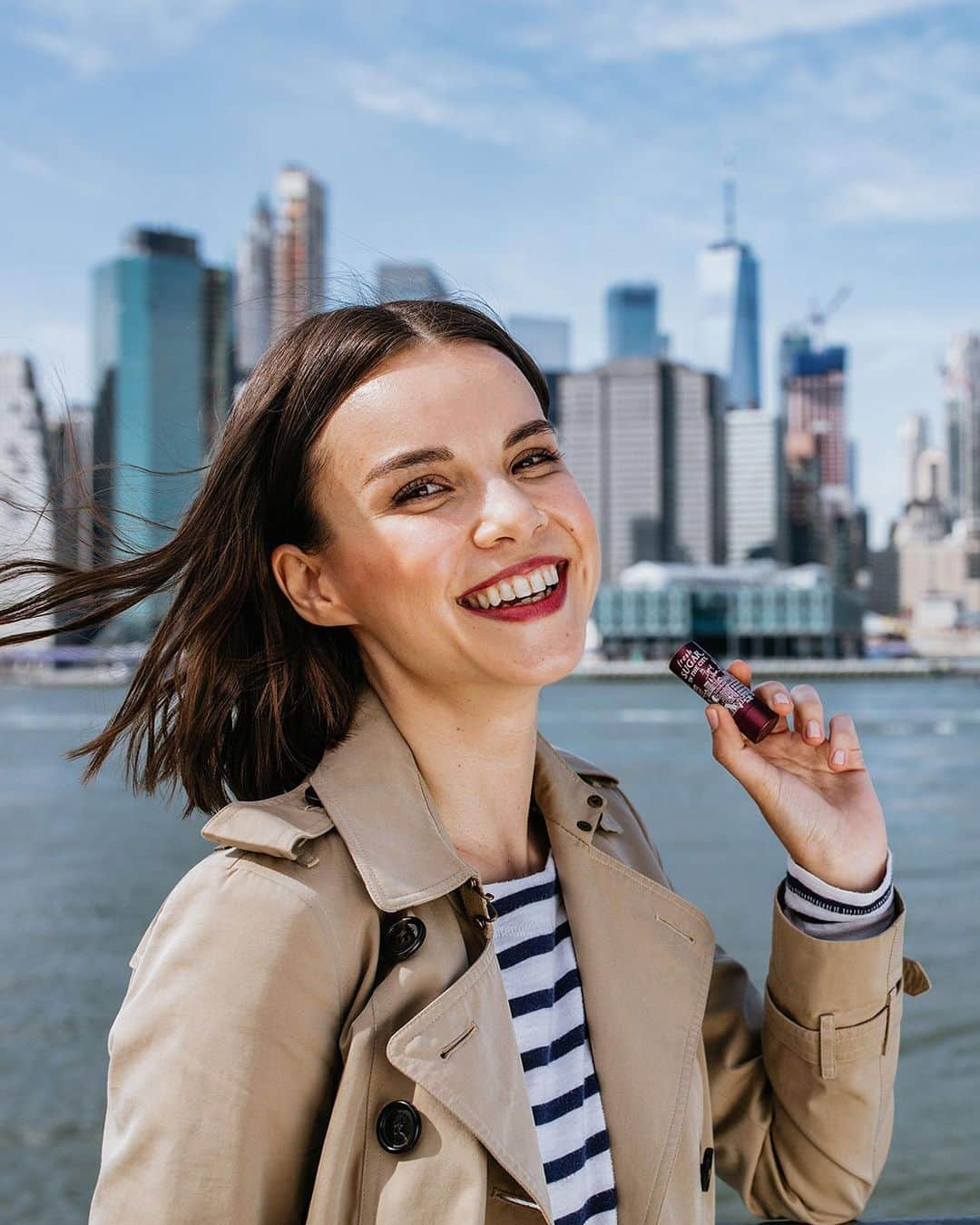 イングリッド・ニールセンさんのインスタグラム写真 - (イングリッド・ニールセンInstagram)「TODAY IS THE DAY! Three years ago @freshbeauty and I started dreaming about making a Sugar Lip Treatment together. Over the last year, we've been working to make it real. Now... IT'S HERE! Meet Sugar in The City, a limited edition bold blackberry shade that I'm so proud of! I wanted to make this for the little girl inside of me, the one who always dreamed about moving to New York City and was in awe of all the daring, independent women who lived here. Now, I'm one of those women and this is a little piece of my journey that I get to share with you. Thank you to the Fresh team – this has been so much fun! I'm grateful for all your support. To @alinafresh1 – thank you for being the best guide through this creative process. You are a true artist and I loved learning from you. And of course, to all of you – all of these years together have been wild, and marvelous and something I'm moved by every day. Thank you 💗 P.S. TAYTO MY CUTE FLUFFY DOG IS ON THE PACKAGING AND HE IS A STAR AND PERFECT AND OMG JUST LOOK AT HIM THO!!」8月14日 3時13分 - ingridnilsen