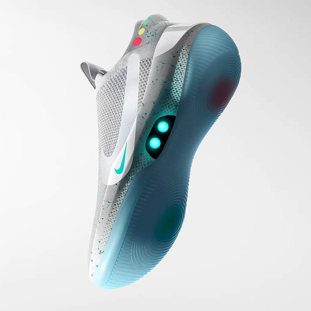 Sneaker Newsさんのインスタグラム写真 - (Sneaker NewsInstagram)「The Nike Adapt BB is re-releasing tomorrow in the “Mag” colorway alongside the “Black” and “Wolf Grey” iterations.  Nike SNKRS US only. For full details, hit the link in our bio.」8月14日 3時45分 - sneakernews