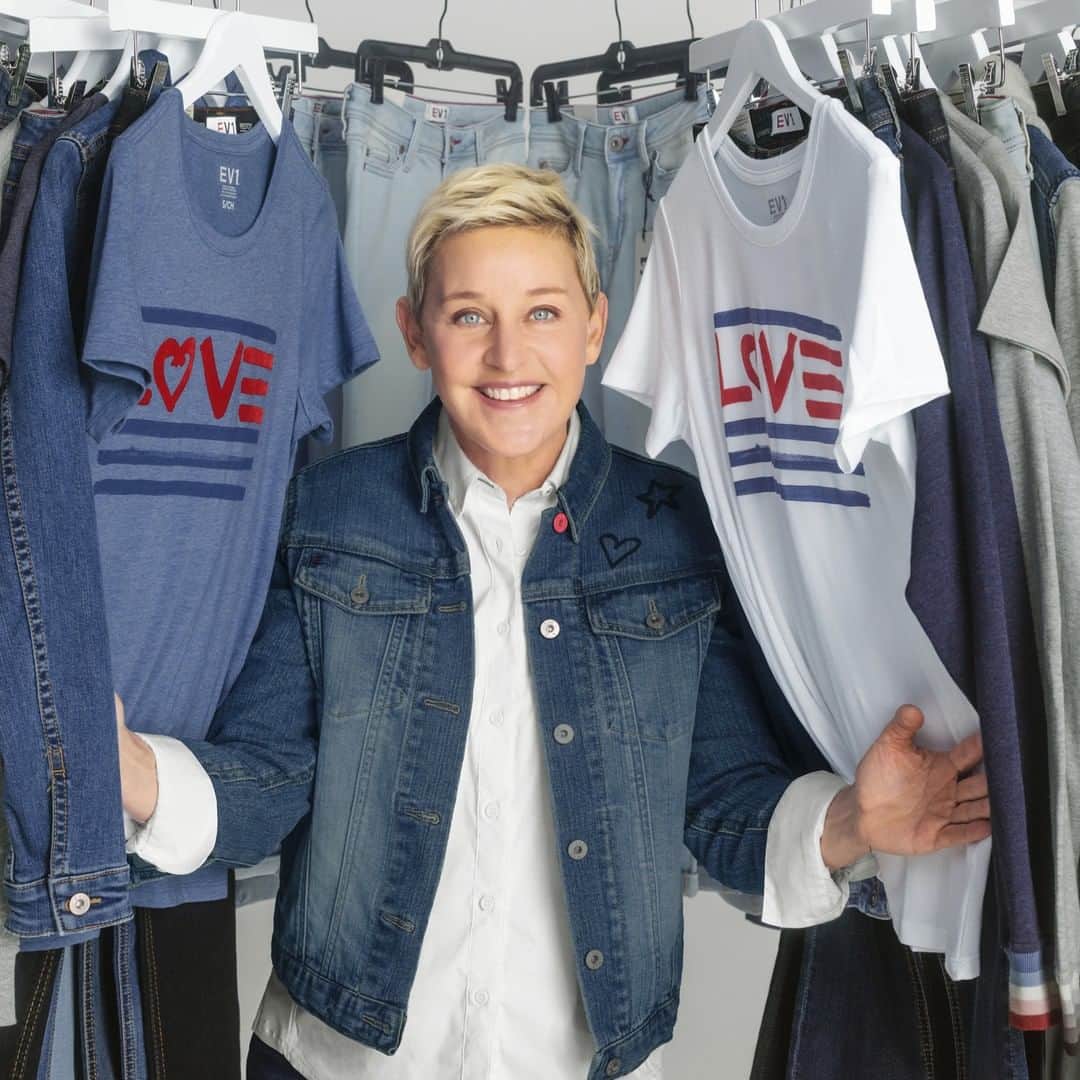 Wal-Mart Stores, Incさんのインスタグラム写真 - (Wal-Mart Stores, IncInstagram)「Yeah, you can start dancing now 💃🕺The new #EV1 fall line by @theellenshow is out now! #WalmartFashion」8月14日 3時44分 - walmart