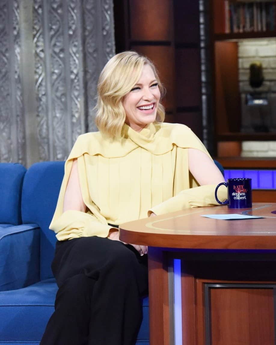 Just Jaredさんのインスタグラム写真 - (Just JaredInstagram)「Cate Blanchett all smiles in @therow outfit while promoting Where’d You Go Bernadette on @colbertlateshow! Watch over on JustJared.com now. Photos: @cbsallaccess / Startraks photo」8月14日 4時01分 - justjared