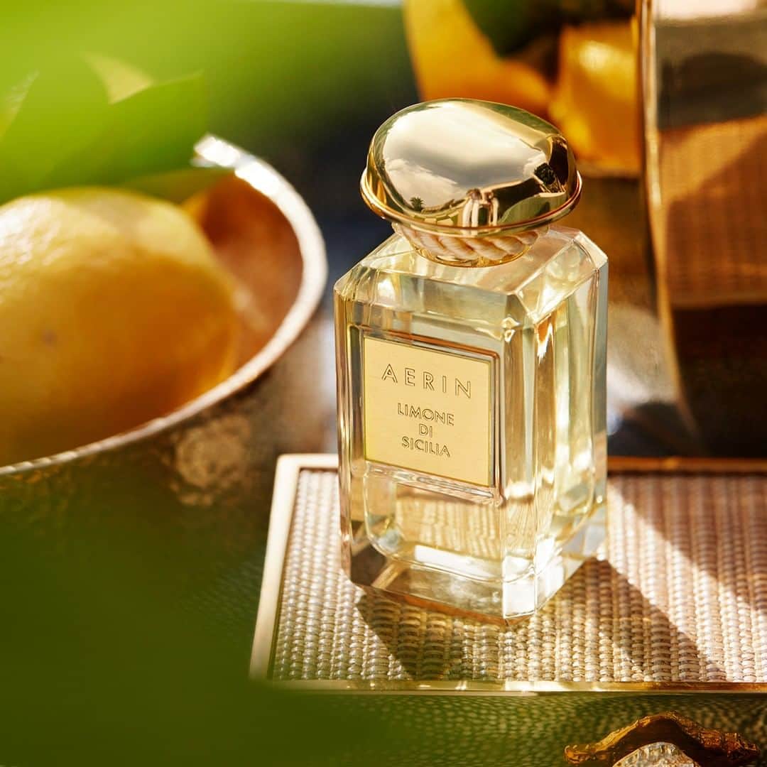 エスティローダーさんのインスタグラム写真 - (エスティローダーInstagram)「Feminine, irresistible and unforgettable. @AERIN Limone Di Sicilia Parfum captures the pure radiance and brilliant sunlight of Sicily. #AERINBeauty #fragrance #citrusparfum」8月14日 5時00分 - esteelauder