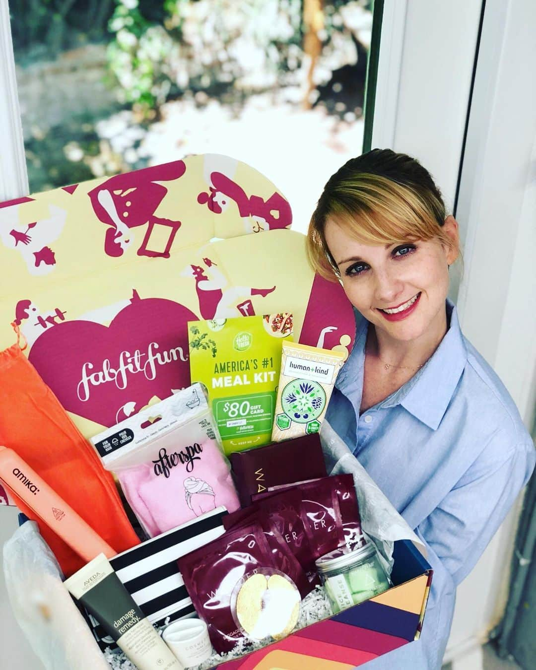 メリッサ・ラウシュさんのインスタグラム写真 - (メリッサ・ラウシュInstagram)「So happy to be a #fabfitfunpartner It's so cool!  #fabfitfun is a seasonal subscription box filled with full-size fashion, beauty, fitness and lifestyle products. I just got the Fall Box, and there are soooo many amazing products inside that I'm already obsessed with! It is a veritable treasure trove of awesomeness! You can even customize your box, so it is completely tailored to you or you can make it a total surprise for your future self when it arrives on your doorstep! I LOVE the fact that @fabfitfun is dedicated to supporting female entrepreneurs...a lot of the products in the box are from female-founded companies! Also love that each box raises funds and awareness for non-profits...the fall box is raising funds for City of Hope! If you want to sign up and start receiving these awesome seasonal boxes, go to www.fabfitfun.com and use my code RAUCH for $10 off your first box! What’s your favorite product from the fall box? Let me know in the comments below! #selfcare #treatyourself #selfcarefirst #selflove #womensupportingwomen」8月14日 5時17分 - melissarauch