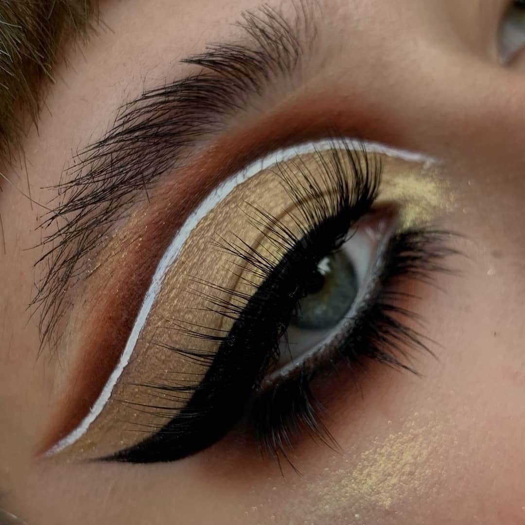 Anastasia Beverly Hillsさんのインスタグラム写真 - (Anastasia Beverly HillsInstagram)「Close up look at the #ABHxJackieAina Palette @alexvelour created a beautiful look using the palette and Dipbrow Gel in Dark Brown on brows」8月14日 5時31分 - anastasiabeverlyhills