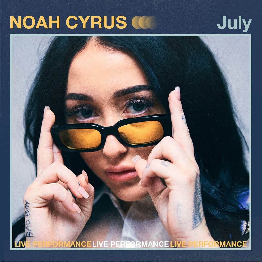 Vevoさんのインスタグラム写真 - (VevoInstagram)「@Noahcyrus's latest track "July" perfectly captures a certain summer sadness. Watch as she brings this country ballad to life in our NYC HQ alongside @zanecarney. ⠀⠀⠀⠀⠀⠀⠀⠀⠀ ▶️[Link in bio] #NoahCyrus #July」8月14日 6時43分 - vevo